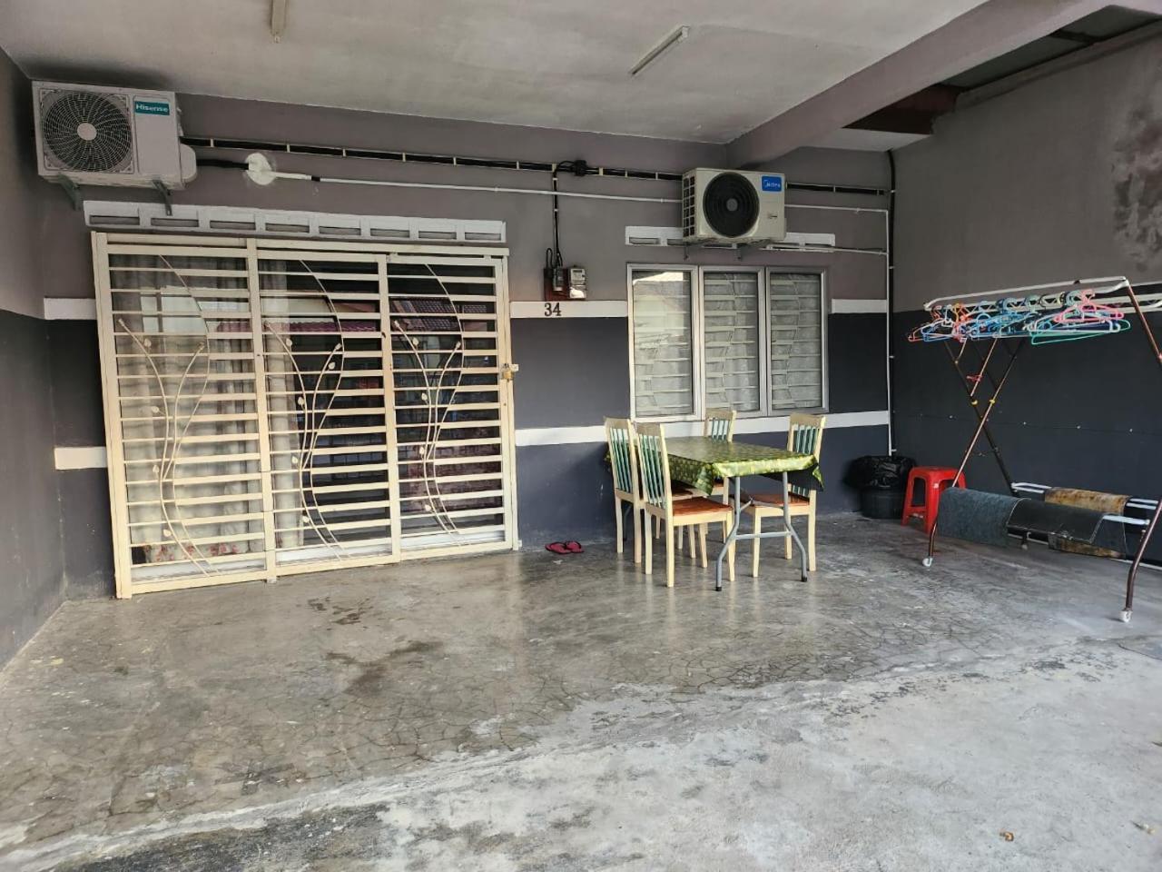 Villa Taufiq 34 Klia Sepang With 3 Airconds & Free Wi-Fi Banting  Exterior foto